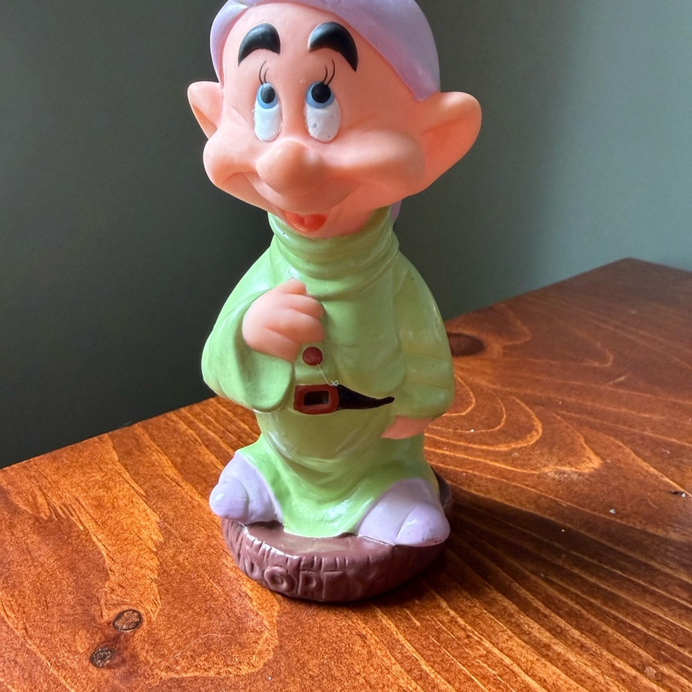 Disney Seven Dwarfs Vintage Squeak Toy Figurine Full Lot Set of 7 Like New - Picture 10 of 12